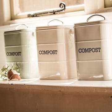 Living Nostalgia Compost Bin in Antique Cream