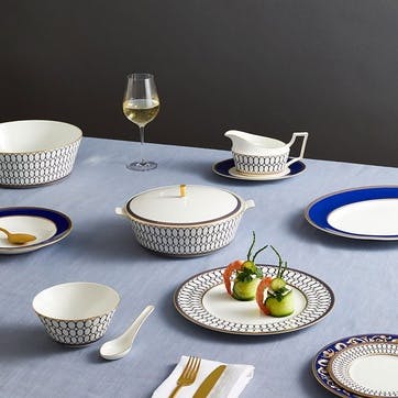 4 piece dinnerware set, Wedgwood, Renaissance Gold, white