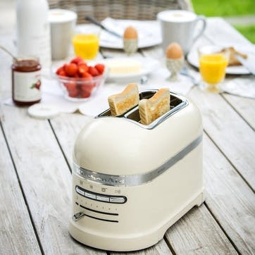 Artisan Toaster 2 Slot; Almond Cream