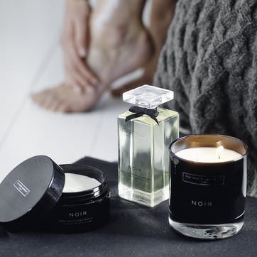 Noir candle