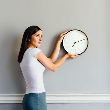 Mr Clarke Wall Clock, Dia. 28cm, Dark Wood