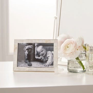 Mother Of Pearl Photo Frame 4x6”, White