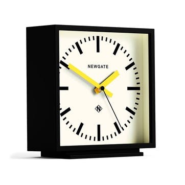 AMP Clock H20.3 x W19.3 x D8cm, Black/Yellow