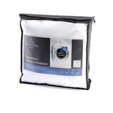 Spundown King Mattress Protector