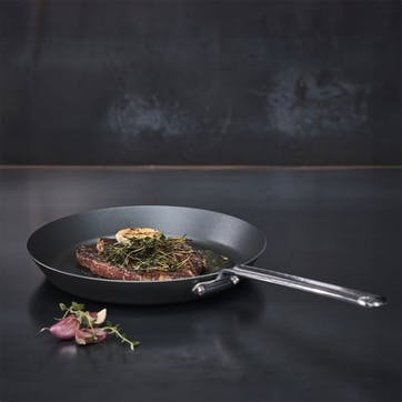 Iron Frying Pan In Sleeve, 22cm, Black