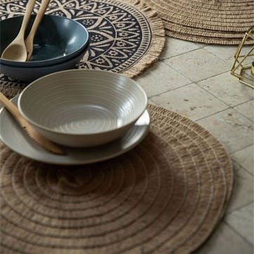 Natural Hessian Set of 4 Woven Round Placemats D38cm, Natural