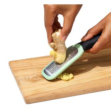 Good Grips Etched Ginger/Garlic Grater, Green