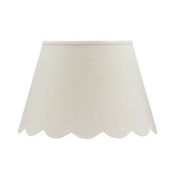 Fabric Scallop Medium Lampshade, White