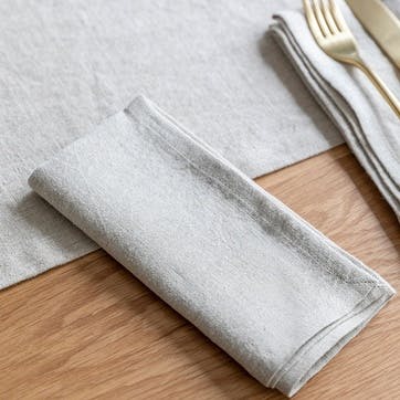 Classic Set of 4 Napkins 40 x 40cm, Natural