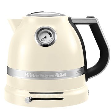 Artisan Kettle, 1.5L, Almond Cream