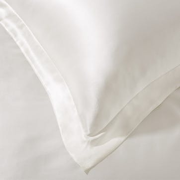 Housewife pillowcase, 50 x 75cm, The White Company, Pure Silk, chalk