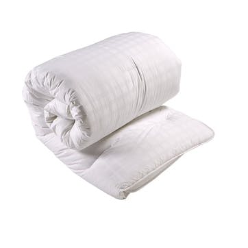C Superior Soft Touch Anti Allergy King Size Duvet, 13.5tog