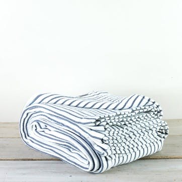 Hikari Throw 150 x 200cm, Blue & White