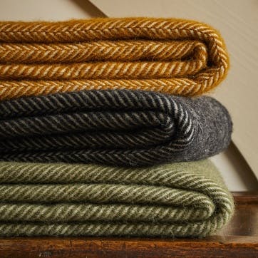 Fishbone Throw 150 x 183cm, Olive