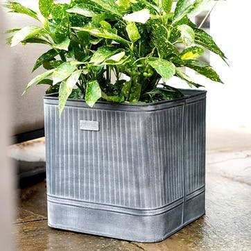 Hampton Planter D44cm, Galvanised