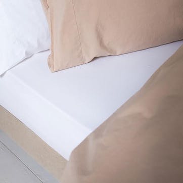 Washed Cotton Percale Super King Fitted Sheet, White