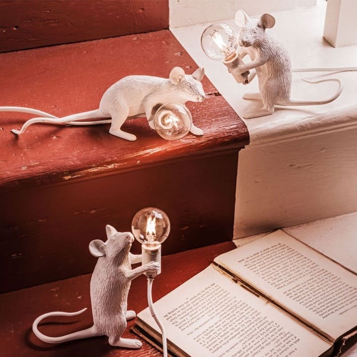 Mouse Lamp, Lying