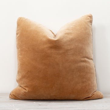 Unari Velvet Cushion 50 x 50cm, Camel