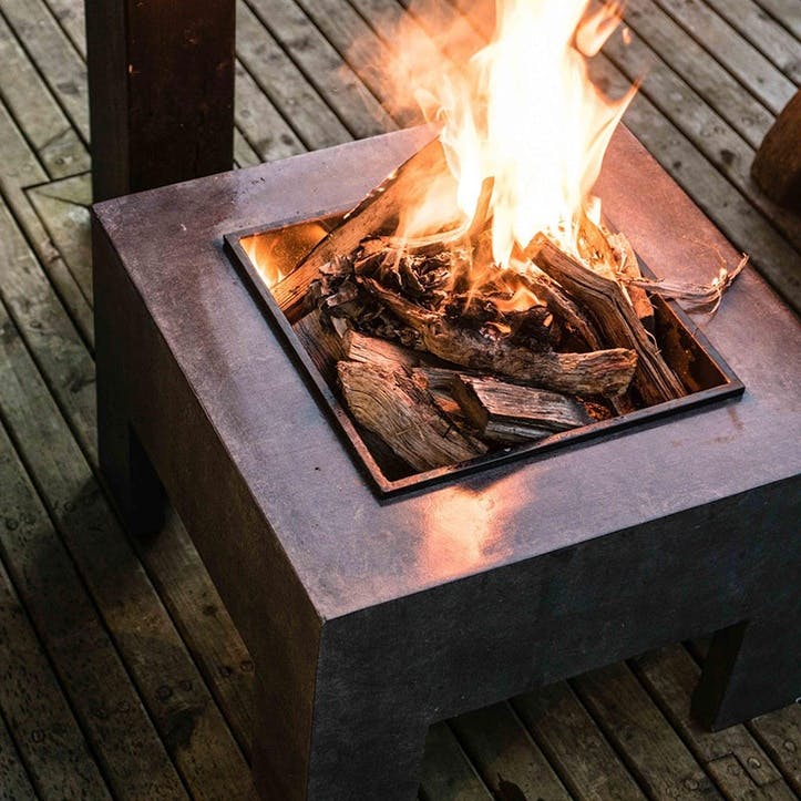 Outdoor Square Firebowl & Square Console, Granite