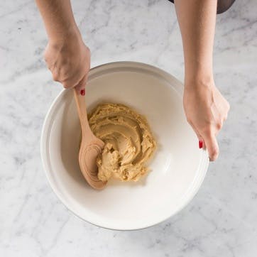 Innovative Kitchen Solid Spoon & Jar Scraper