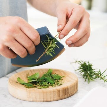 Leo, Herb Cutter With Cutting Bowl