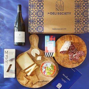 Madelyn The French Edition Cheese & Wine Gift Set