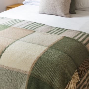 Pure New Wool Throw 140 x 183cm, Block Check Olive