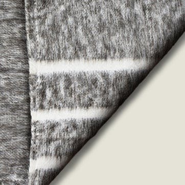 Duitama Woollen Blanket 140 x 210cm, Light Grey with White Stripes