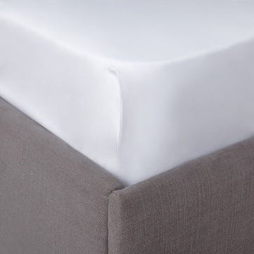 Double deep fitted sheet, W140 x L190 x D34cm, The White Company, 300 Thread Count Egyptian Cotton Sateen, white