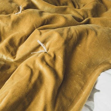 Pebble Velvet Kingsize Quilt, Mustard