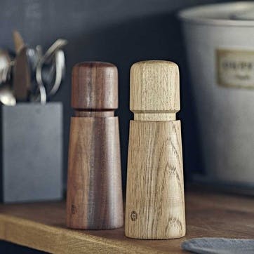 Stockholm Salt, Pepper & Spice Mill, H16.8cm, Walnut