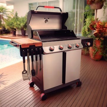 Premium 5 Burner Gas BBQ with Accessories, Black