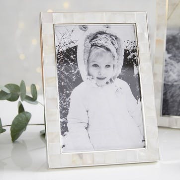 Mother Of Pearl Photo Frame 4x6”, White