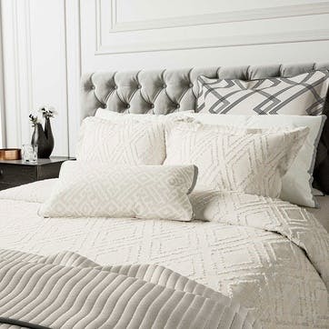 Emani Clipped Duvet Cover Double, Chalk