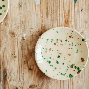 Manchada Set of 2 Speckled Plates D24cm, White & Green