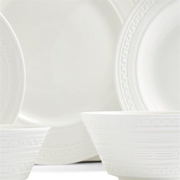 Intaglio 10 Piece Dinnerware Set, White