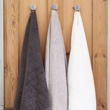 Organic 600gsm The Bath Towel 70 x 140cm, Grey