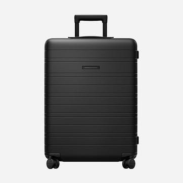 H6 Essential Check-in Luggage W46 x H64 x D24cm, Black