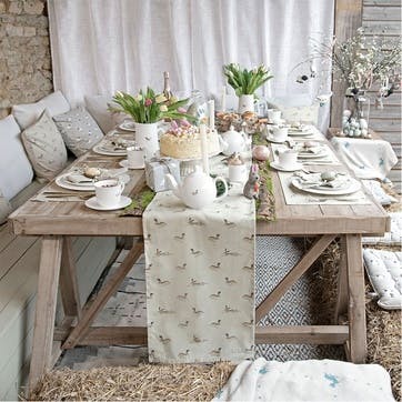 'Hare' Table Runner