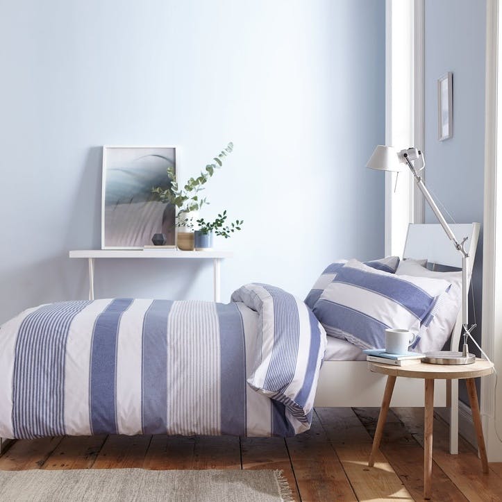 Newquay Stripe King Bedding Set; Blue
