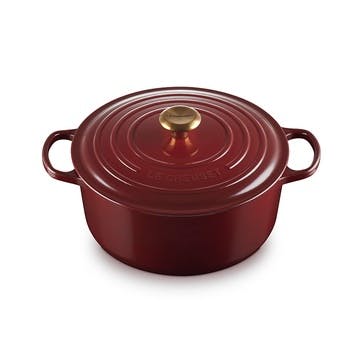 Signature Cast Iron Round Casserole 28cm, Garnet