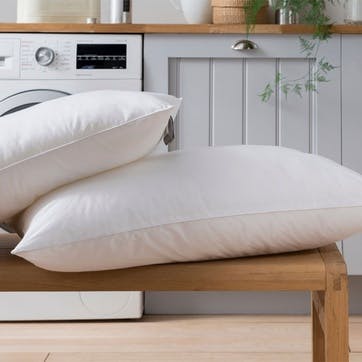 Spundown Standard Medium Support Pillow