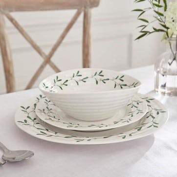 Mistletoe 12 Piece Dinnerware Set  White/Green