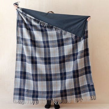 Recycled Wool Picnic Blanket with Brown Leather Carrier 140 x 190cm, Bannockbane Silver Tartan