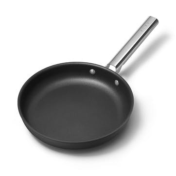 Retro 50's Style Non-Stick Frying Pan, 26cm, Black
