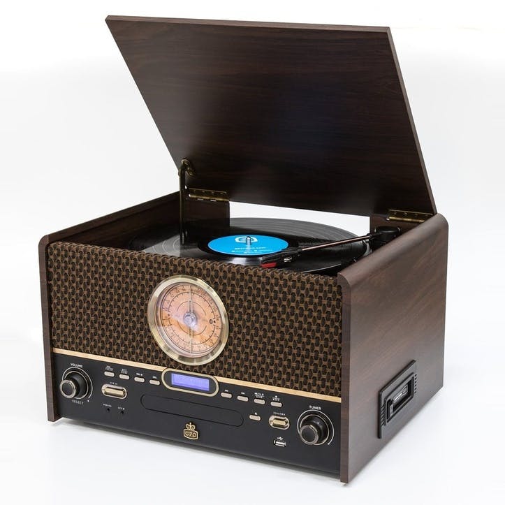 Chesterton Turntable with DAB