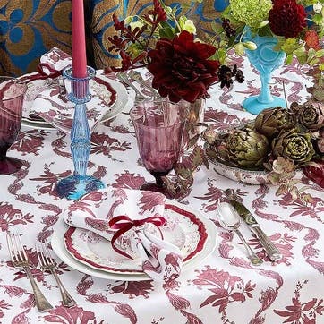 La Plume Linen Tablecloth 170 x 260cm, Burgundy