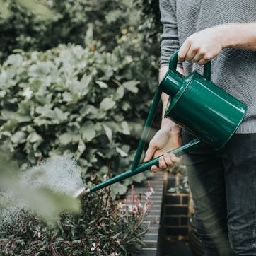 The Warley Fall Outdoor Watering Can 1 Gallon, Green