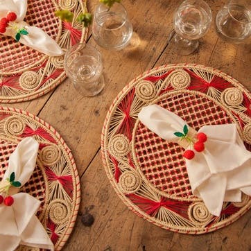 Sandra Set of 4 Woven Placemats D35cm, Berry Red