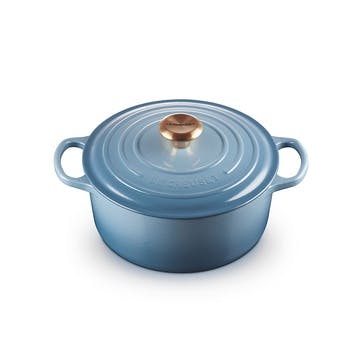 Signature Cast Iron Round Casserole 28cm, Chambray